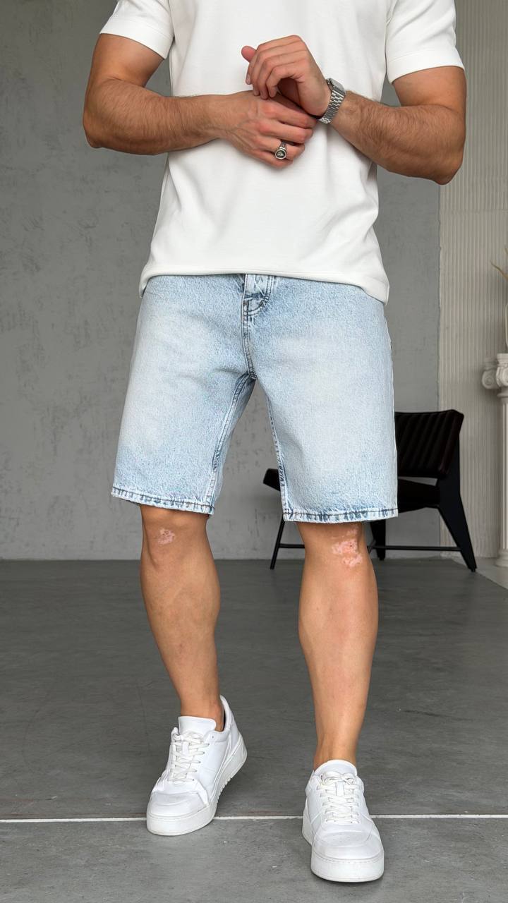 Short jeans